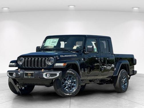 Black Clearcoat 2026 Jeep Gladiator 85th Anniversary Edition