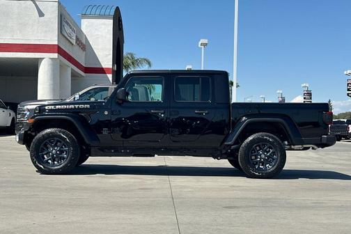 Black Clearcoat 2026 Jeep Gladiator 85th Anniversary Edition