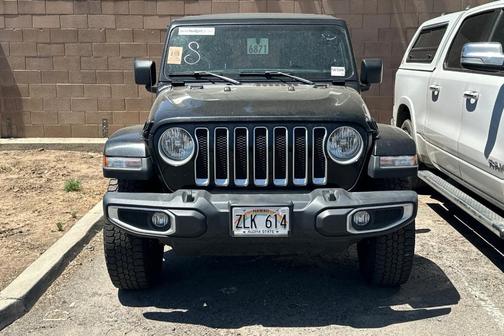 Black Clearcoat 2023 Jeep Wrangler Sahara