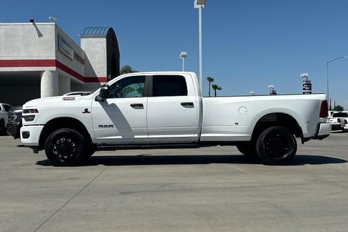 Bright White Clearcoat 2026 RAM 3500 Big Horn