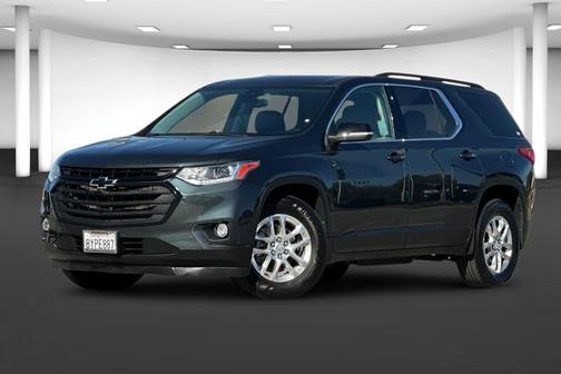 Graphite Metallic 2021 Chevrolet Traverse LT Cloth