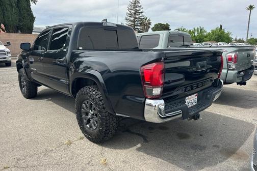 Midnight Black Metallic 2020 Toyota Tacoma SR5