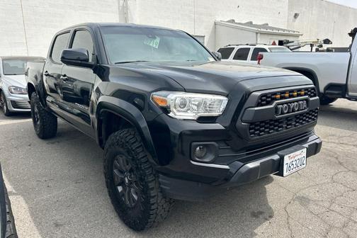 Midnight Black Metallic 2020 Toyota Tacoma SR5