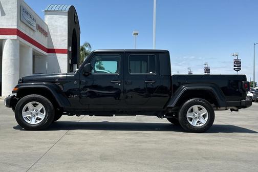 2023 Jeep Gladiator Sport