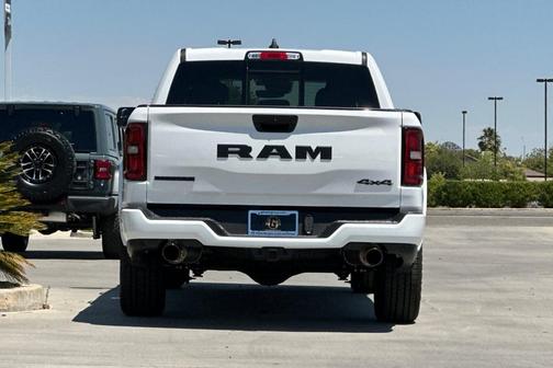 Bright White Clearcoat 2026 RAM 1500 Big Horn/Lone Star