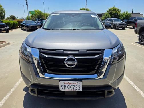 Gun Metallic 2024 Nissan Pathfinder S