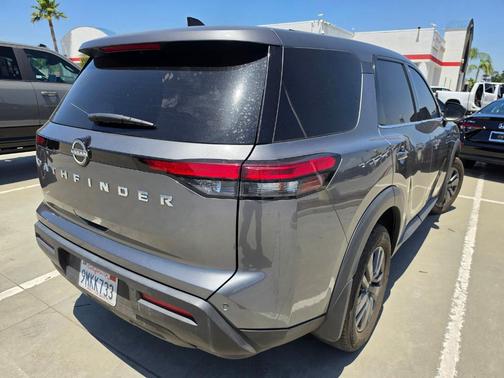 Gun Metallic 2024 Nissan Pathfinder S