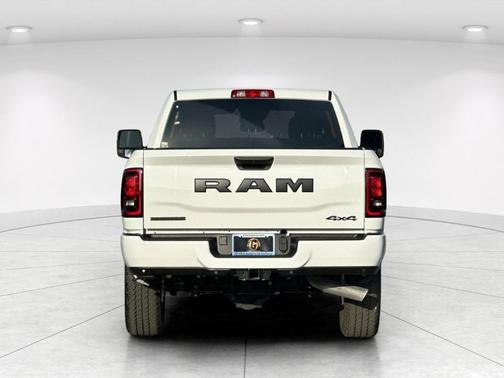Bright White Clearcoat 2026 RAM 2500 Big Horn
