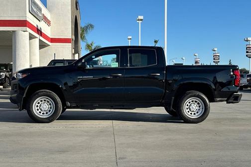 2024 Chevrolet Colorado WT