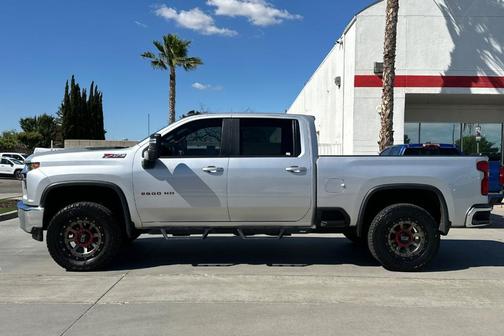 Silver Ice Metallic 2022 Chevrolet Silverado 2500 LT