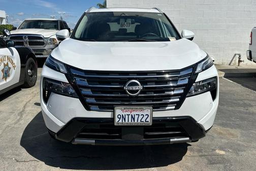 Pearl 2024 Nissan Rogue Platinum