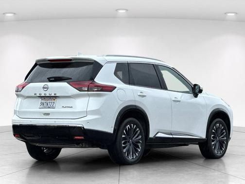 Pearl 2024 Nissan Rogue Platinum