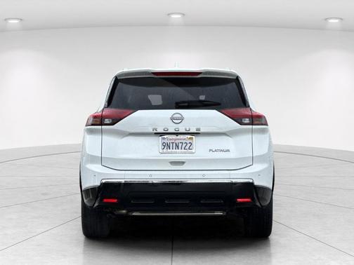 Pearl 2024 Nissan Rogue Platinum