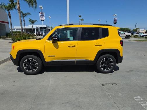 Solar Yellow Clearcoat 2023 Jeep Renegade Latitude