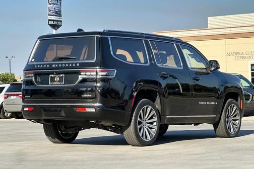 2023 Jeep Grand Wagoneer Series II