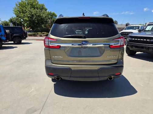 Green Metallic 2025 Subaru Ascent Premium