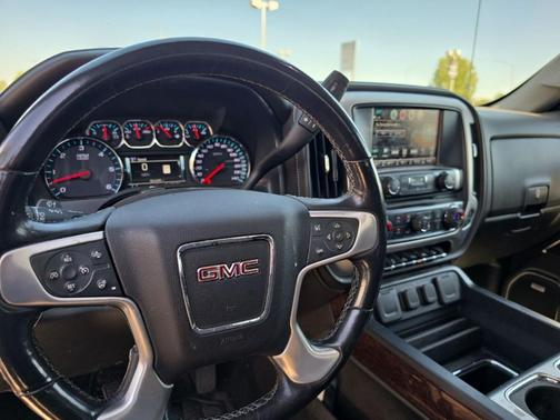 Onyx Black 2018 GMC Sierra 1500 SLT