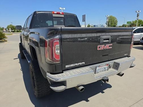 Onyx Black 2018 GMC Sierra 1500 SLT