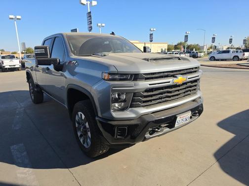 Sterling Gray Metallic 2024 Chevrolet Silverado 2500 Custom