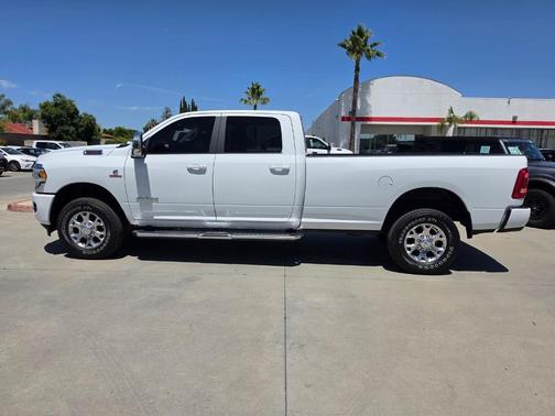 Bright White Clearcoat 2024 RAM 2500 Laramie