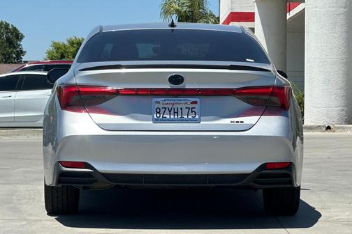 2022 Toyota Avalon Hybrid XSE Nightshade