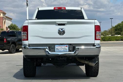 Bright White Clearcoat 2022 RAM 2500 Big Horn