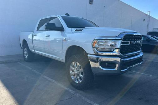 Bright White Clearcoat 2022 RAM 2500 Big Horn