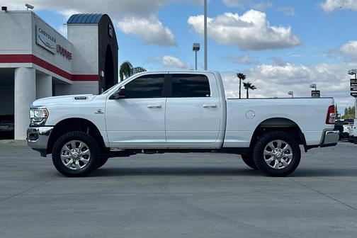 Bright White Clearcoat 2022 RAM 2500 Big Horn