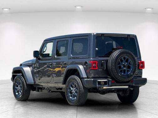 Granite Crystal Clearcoat Metallic 2026 Jeep Wrangler Sport
