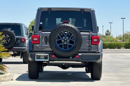 Granite Crystal Clearcoat Metallic 2026 Jeep Wrangler Sport