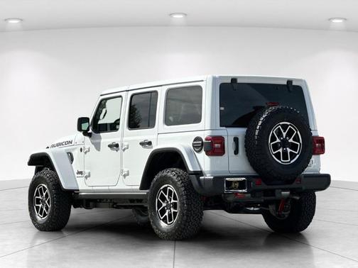 Bright White Clearcoat 2026 Jeep Wrangler Rubicon
