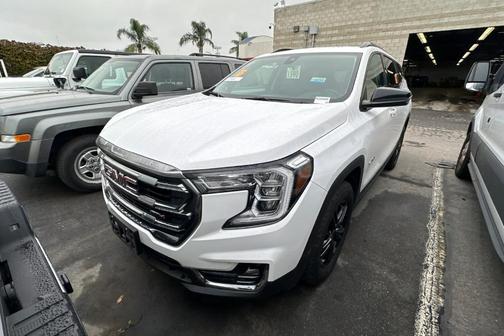 2023 GMC Terrain AT4