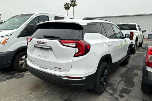 2023 GMC Terrain AT4