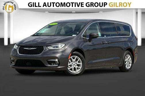 Granite Crystal Clearcoat Metallic 2023 Chrysler Pacifica Touring-L