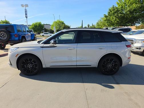 2024 Lincoln Corsair Reserve