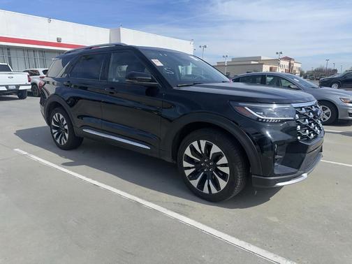 2025 Ford Explorer Platinum