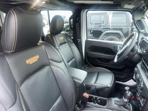 2025 Jeep Wrangler 4xe Sport