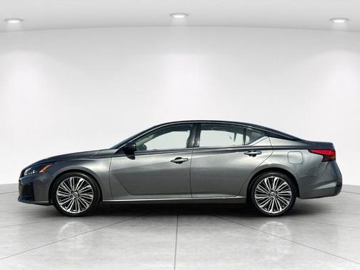 Gun Metallic 2023 Nissan Altima 2.5 SL