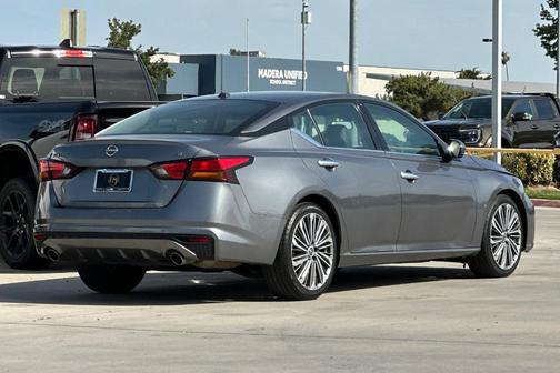 Gun Metallic 2023 Nissan Altima 2.5 SL