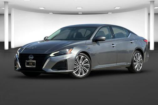 Gun Metallic 2023 Nissan Altima 2.5 SL