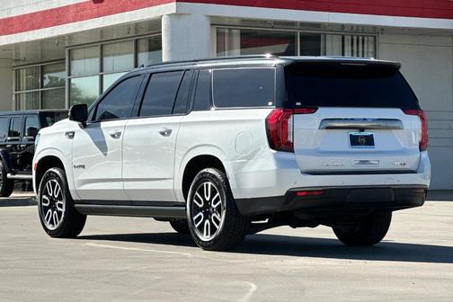 2023 GMC Yukon XL AT4