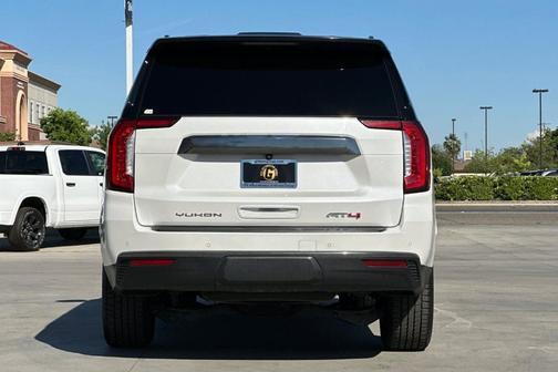 2023 GMC Yukon XL AT4