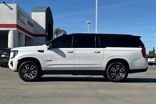 2023 GMC Yukon XL AT4