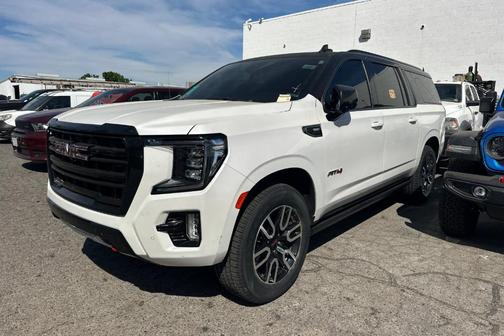 2023 GMC Yukon XL AT4