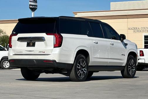 2023 GMC Yukon XL AT4