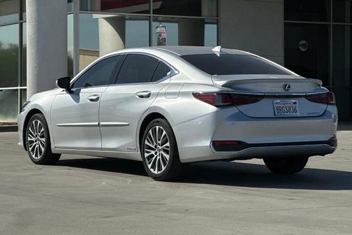 2020 Lexus ES 300h Base