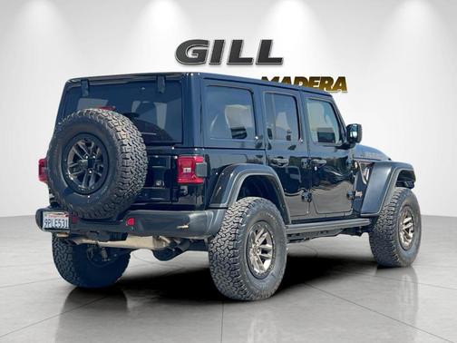 Black Clearcoat 2024 Jeep Wrangler Rubicon 392