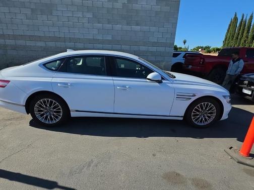 Alta White 2023 Genesis G80 2.5T