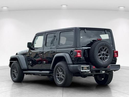 Black Clearcoat 2025 Jeep Wrangler Sport