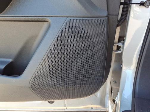 Brilliant Silver Metallic 2025 Nissan Pathfinder SV 4WD